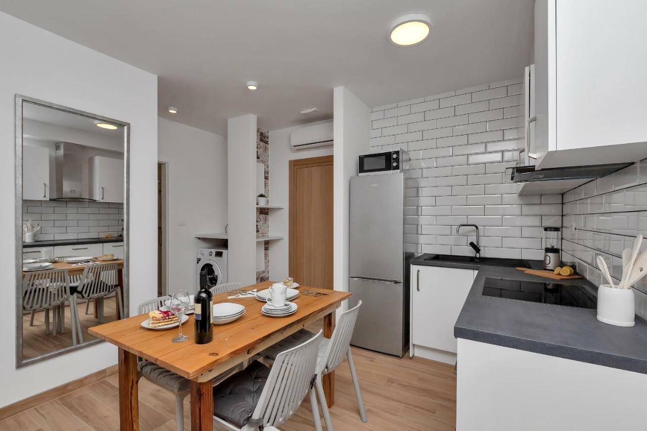Emilia Lofts Apart otel Tučepi Dış mekan fotoğraf